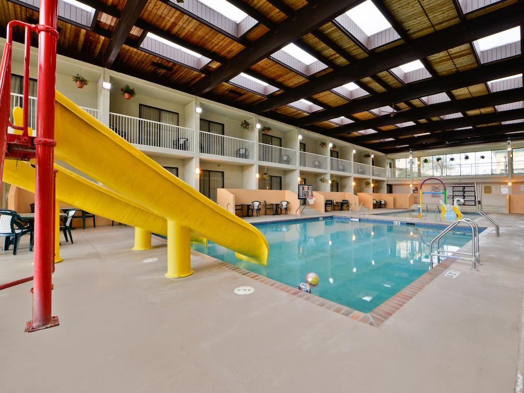 Ramada By Wyndham Plymouth Hotel & Conference Center Εξωτερικό φωτογραφία