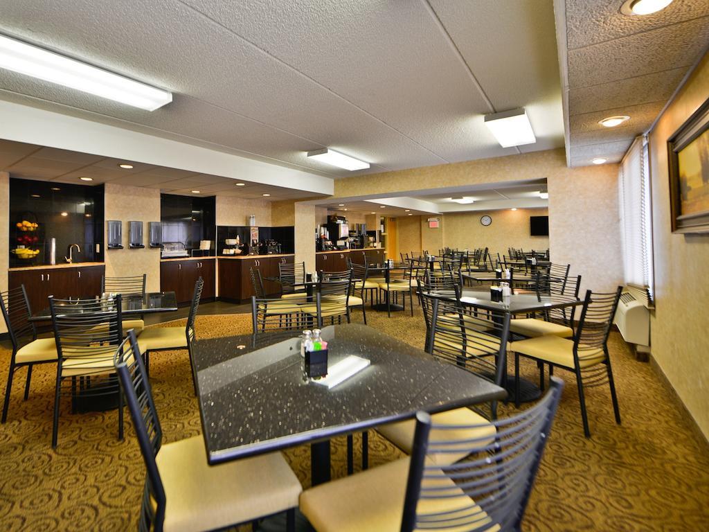 Ramada By Wyndham Plymouth Hotel & Conference Center Εξωτερικό φωτογραφία