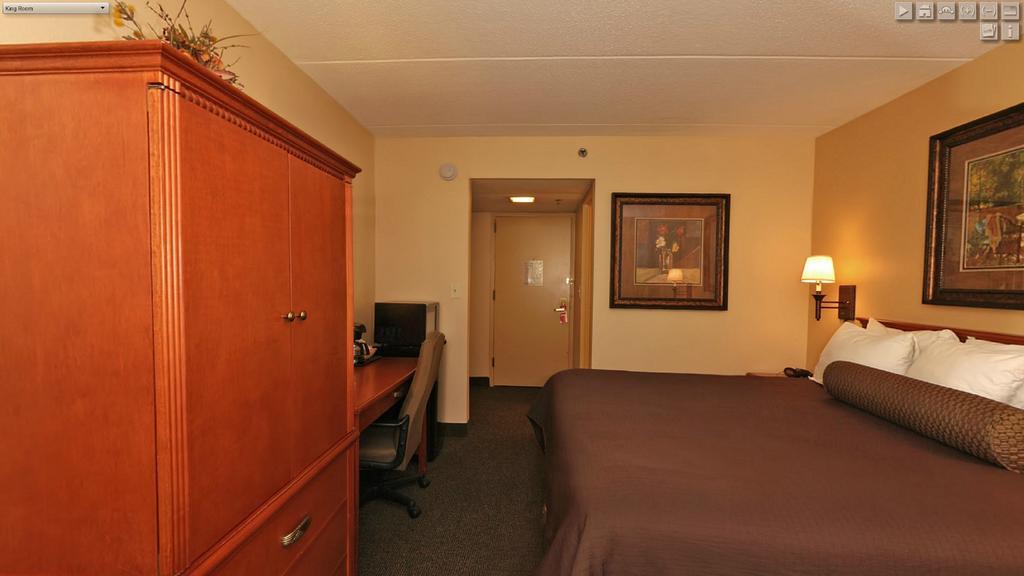 Ramada By Wyndham Plymouth Hotel & Conference Center Εξωτερικό φωτογραφία