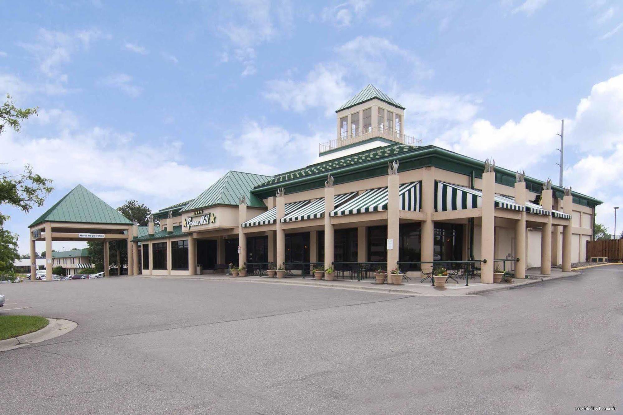 Ramada By Wyndham Plymouth Hotel & Conference Center Εξωτερικό φωτογραφία