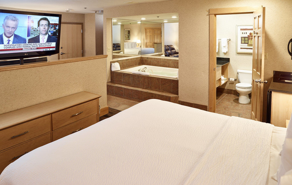 Ramada By Wyndham Plymouth Hotel & Conference Center Εξωτερικό φωτογραφία