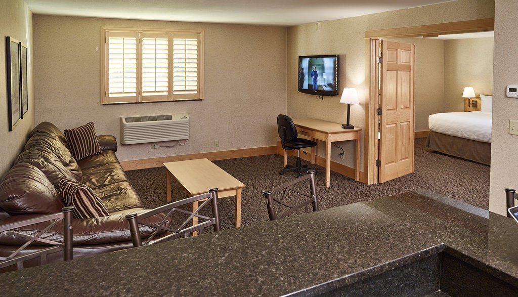 Ramada By Wyndham Plymouth Hotel & Conference Center Εξωτερικό φωτογραφία
