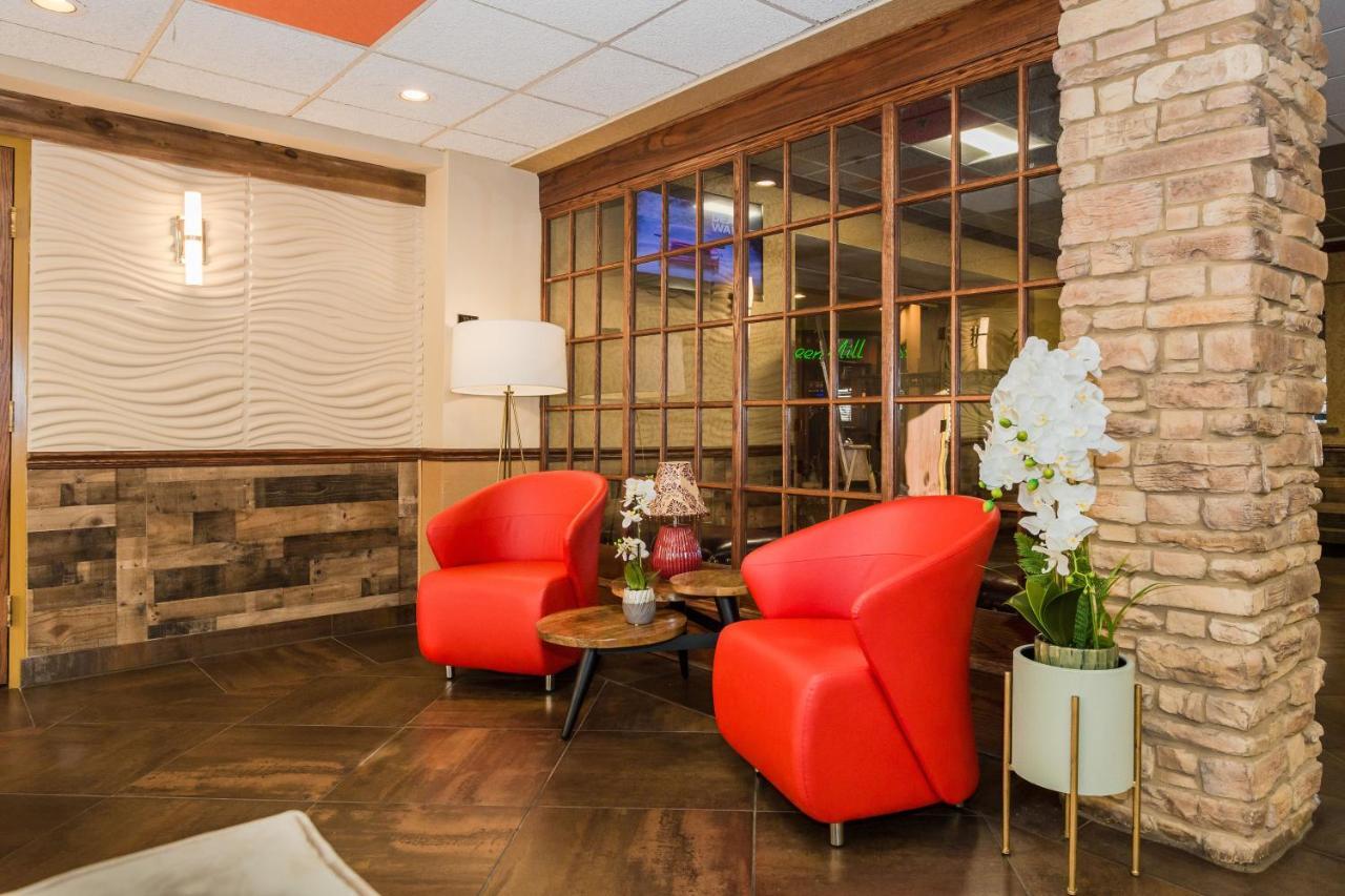 Ramada By Wyndham Plymouth Hotel & Conference Center Εξωτερικό φωτογραφία