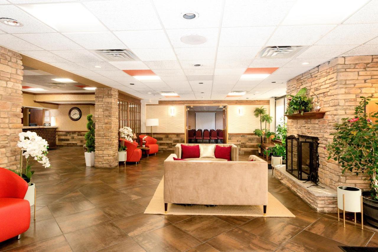 Ramada By Wyndham Plymouth Hotel & Conference Center Εξωτερικό φωτογραφία