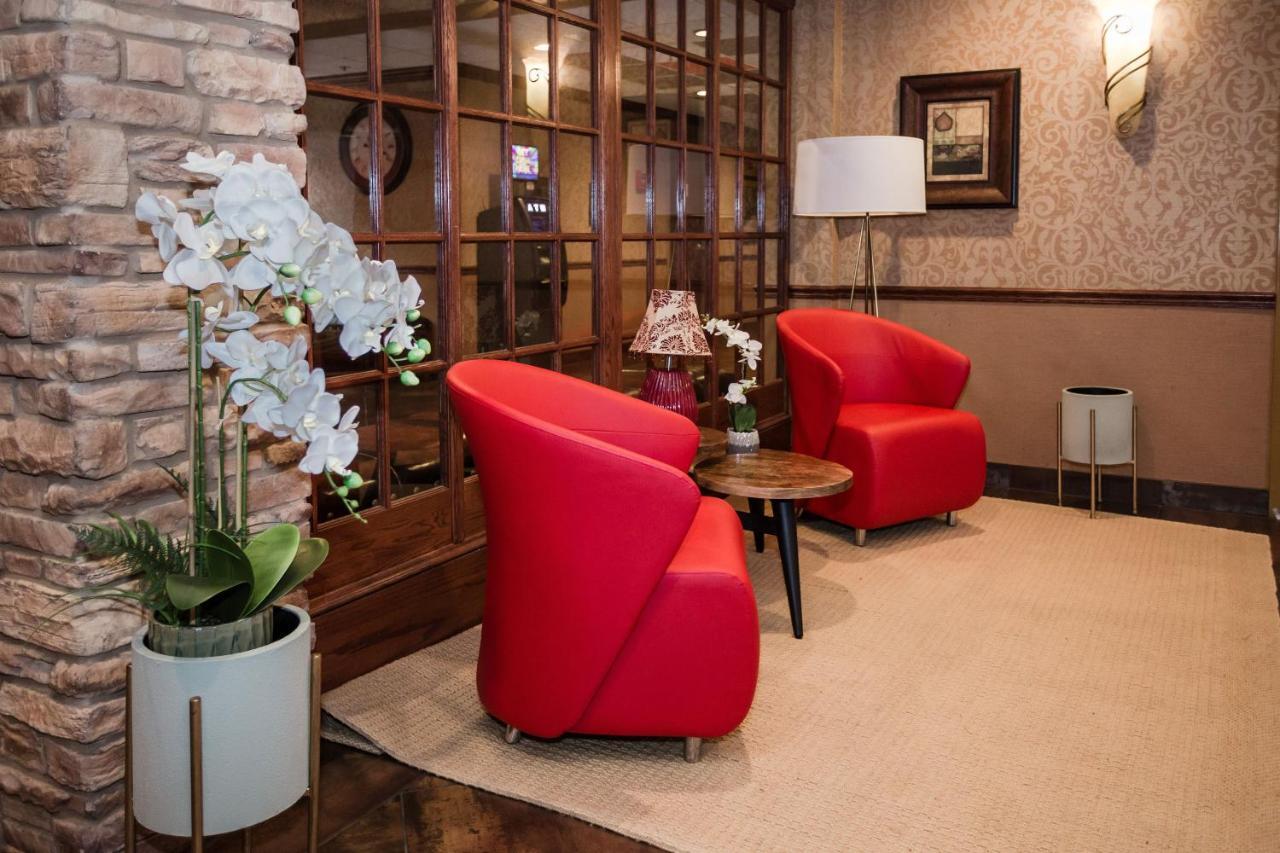 Ramada By Wyndham Plymouth Hotel & Conference Center Εξωτερικό φωτογραφία